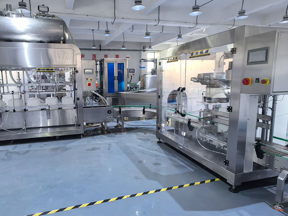 塑料桶自动旋盖机-化工桶旋盖机(图4) 塑料桶自动旋盖机-化工桶旋盖机(图4)