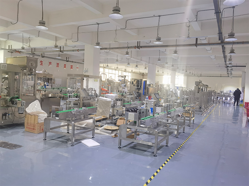星火车间展示 小型液体灌装机  贴标机 旋盖机(图1)
